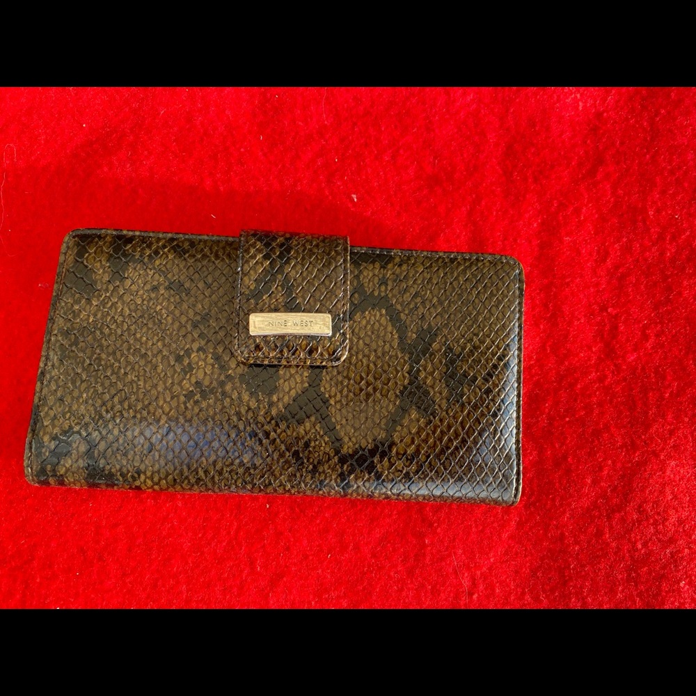 Nine West Python Design Style Wallet - image 4